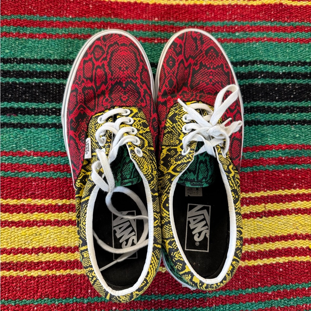 WMNS 10 - Vans Multicolor Snake Print Sneakers